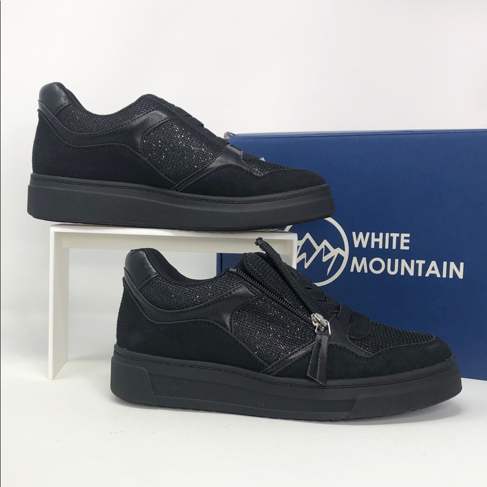 White Mountain Uplit Women’s Slip On Sneakers - Size 7.5
